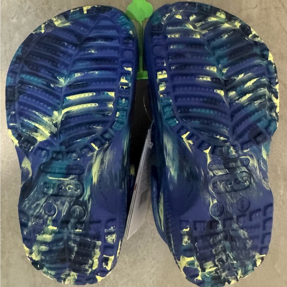 Crocs Kids' Classic Marbled Clog - Picture 8 of 10